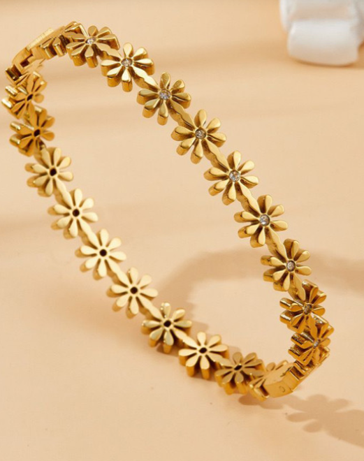 Minimal flower Bangle 18k Gold Plated