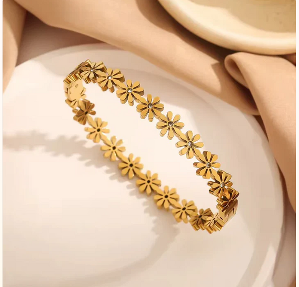 Minimal flower Bangle 18k Gold Plated